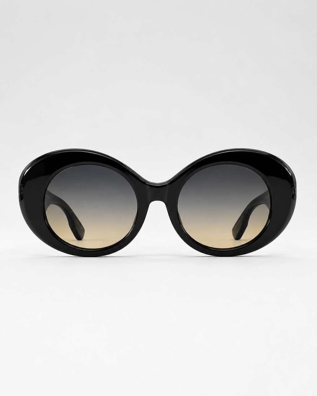 BRBRY — BB Black Gradient Round Sunglasses