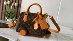 Louis Vuitton Rickshaw Wearable Wallet — Monogram — Article 931