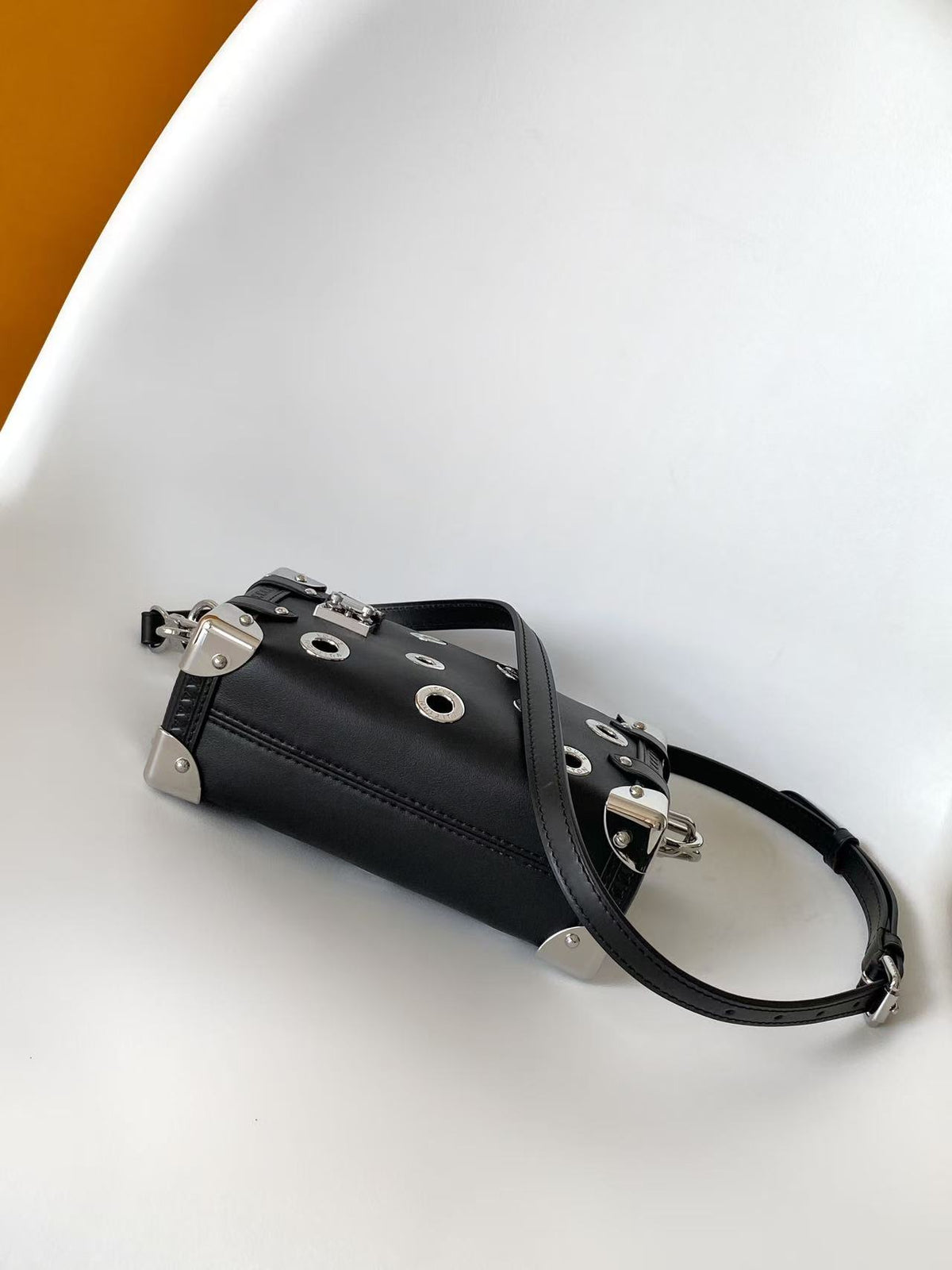 Catalogue article 0de3250003 — view 4