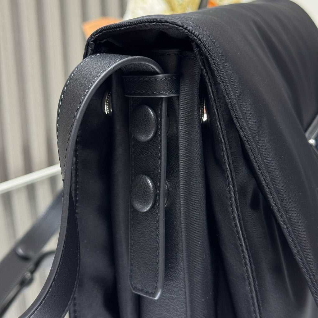 Catalogue article 3e0bb239a9 — view 6