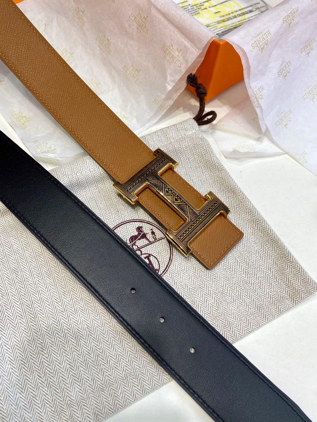 Catalogue article 91324b9d76 — view 2