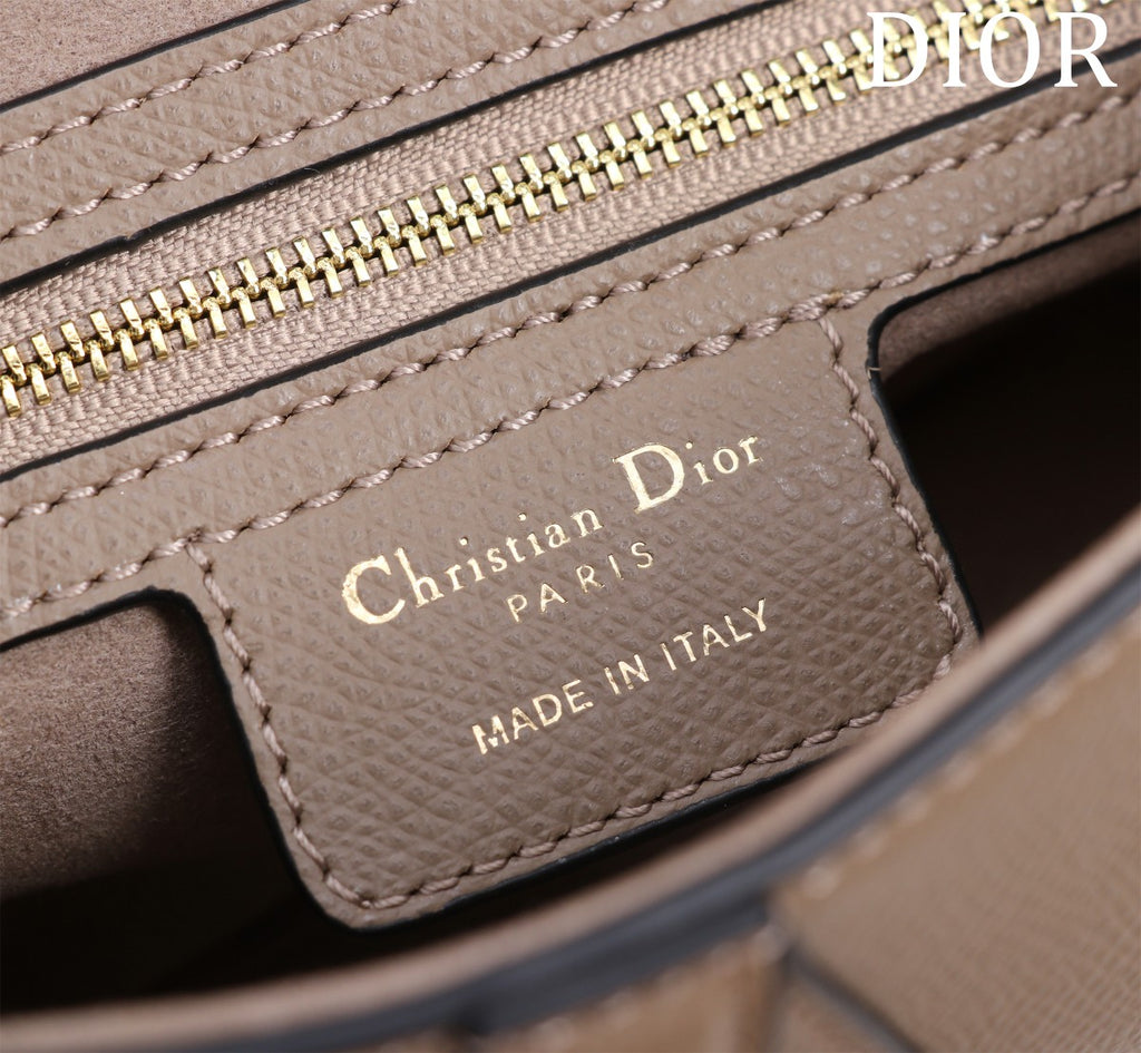 Catalogue article 679cb8dd45 — view 9