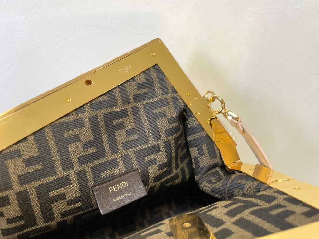 Catalogue article 37aa071b8b — view 9