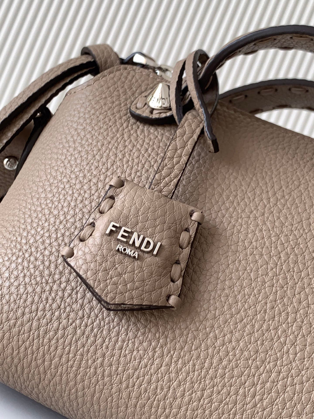 Catalogue article 7262026acb — view 7