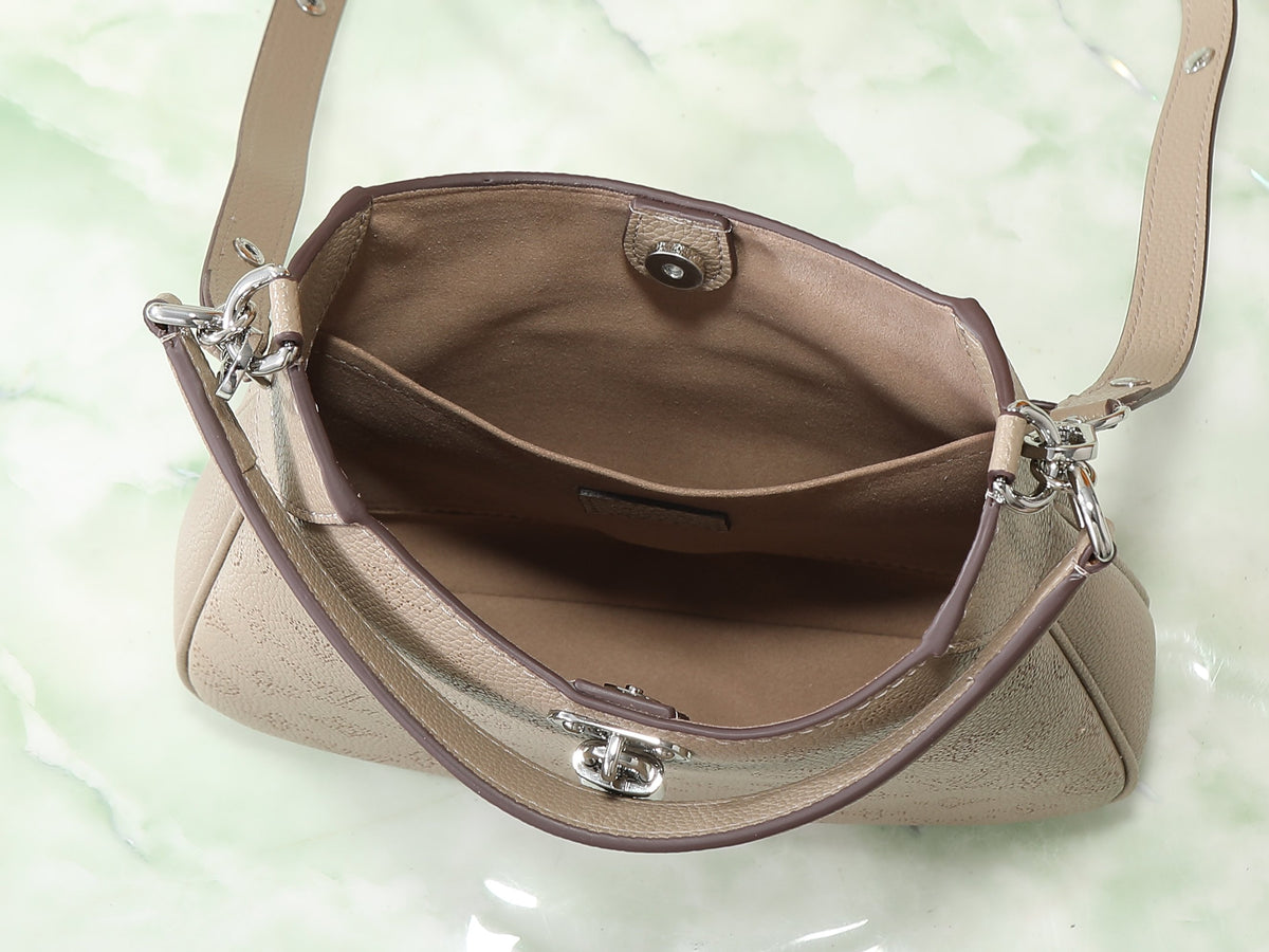 Catalogue article 7c9084f8e5 — view 9