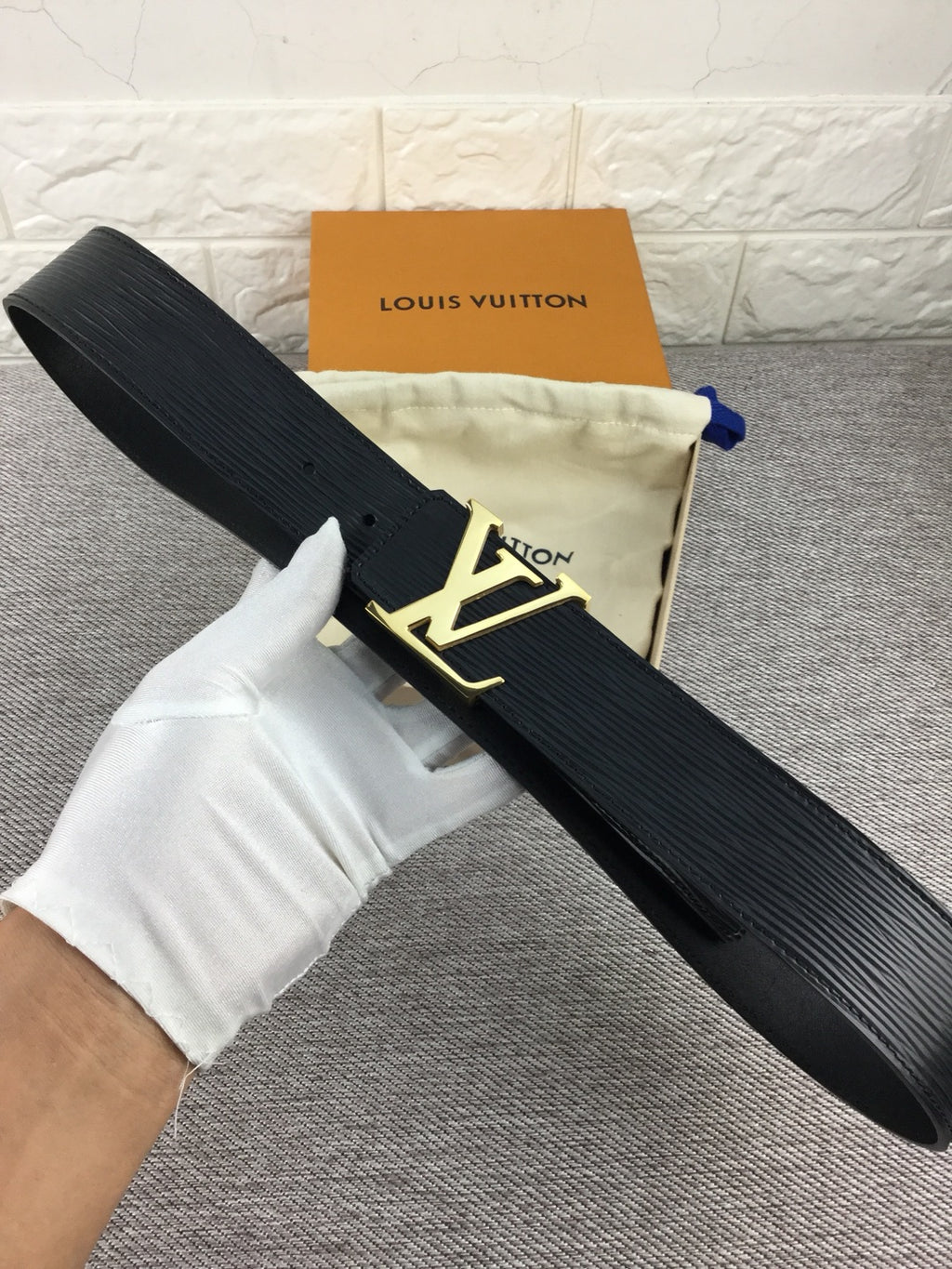 Catalogue article 81d329cc77 — view 2