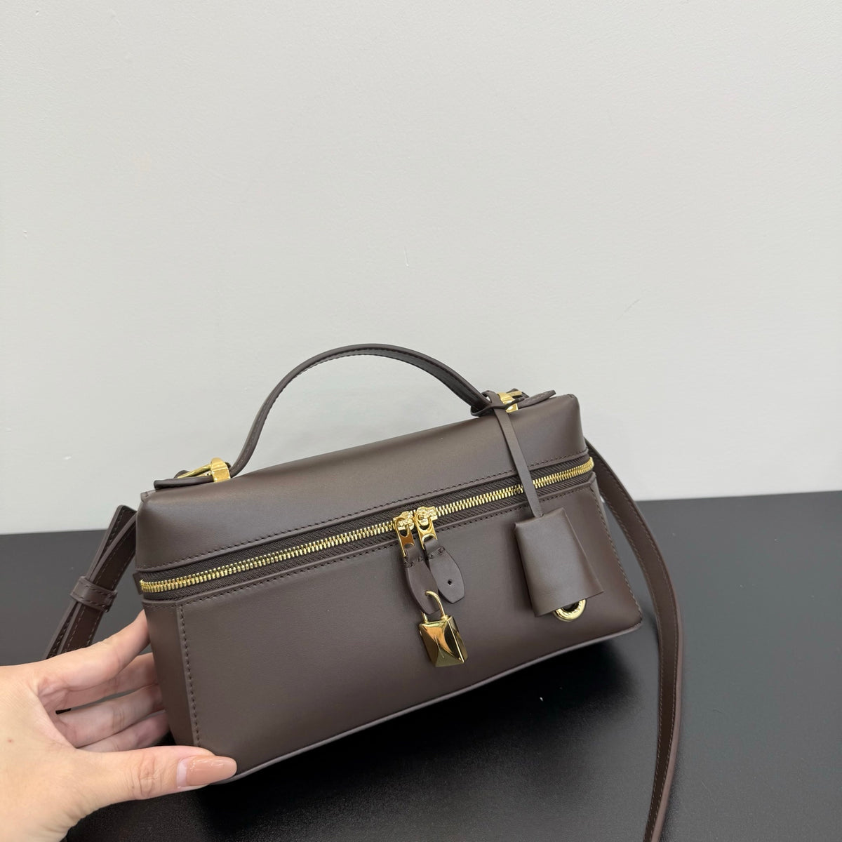 Catalogue article f7dd5d89e0 — view 1