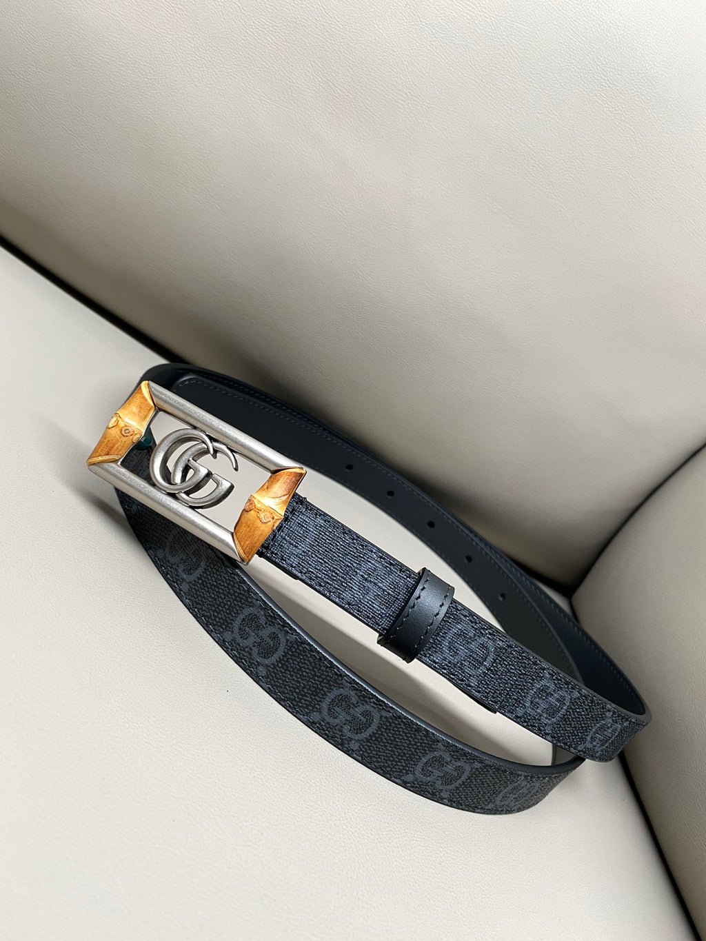 Catalogue article 17bf67483a — view 2