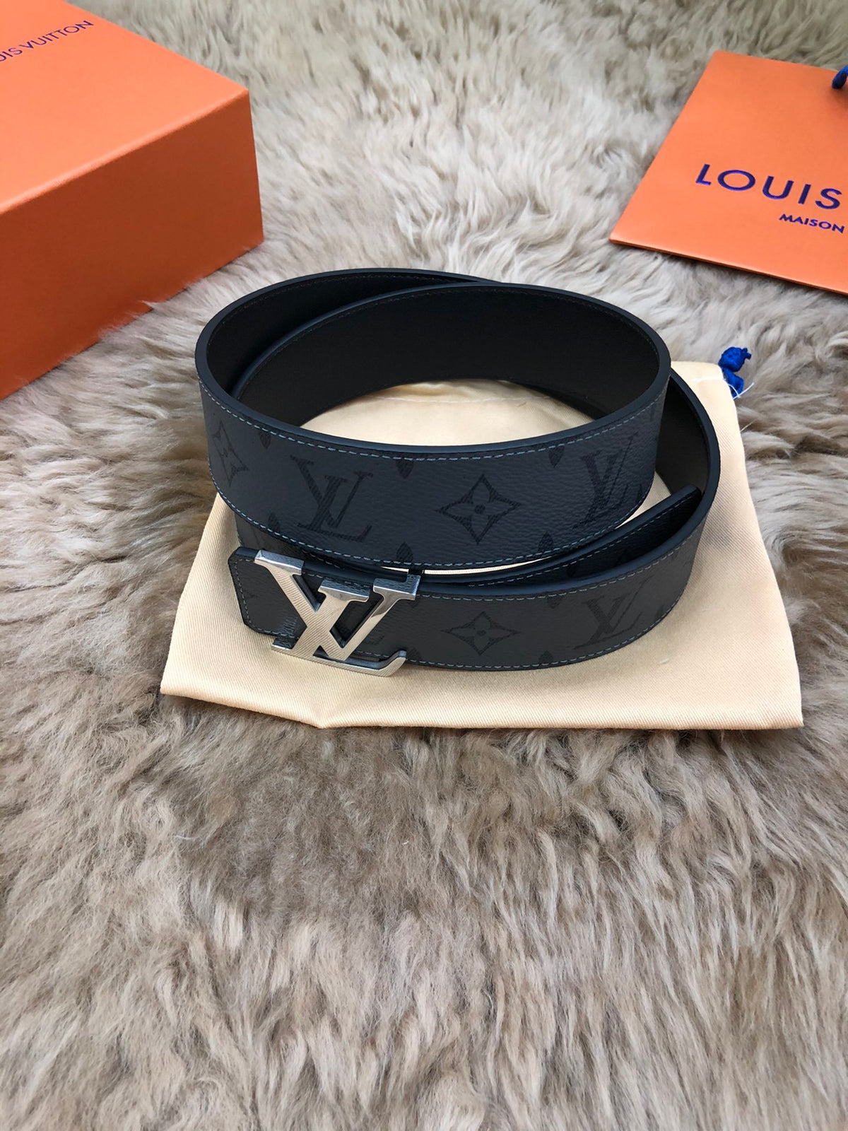 Catalogue article 2481446472 — view 2