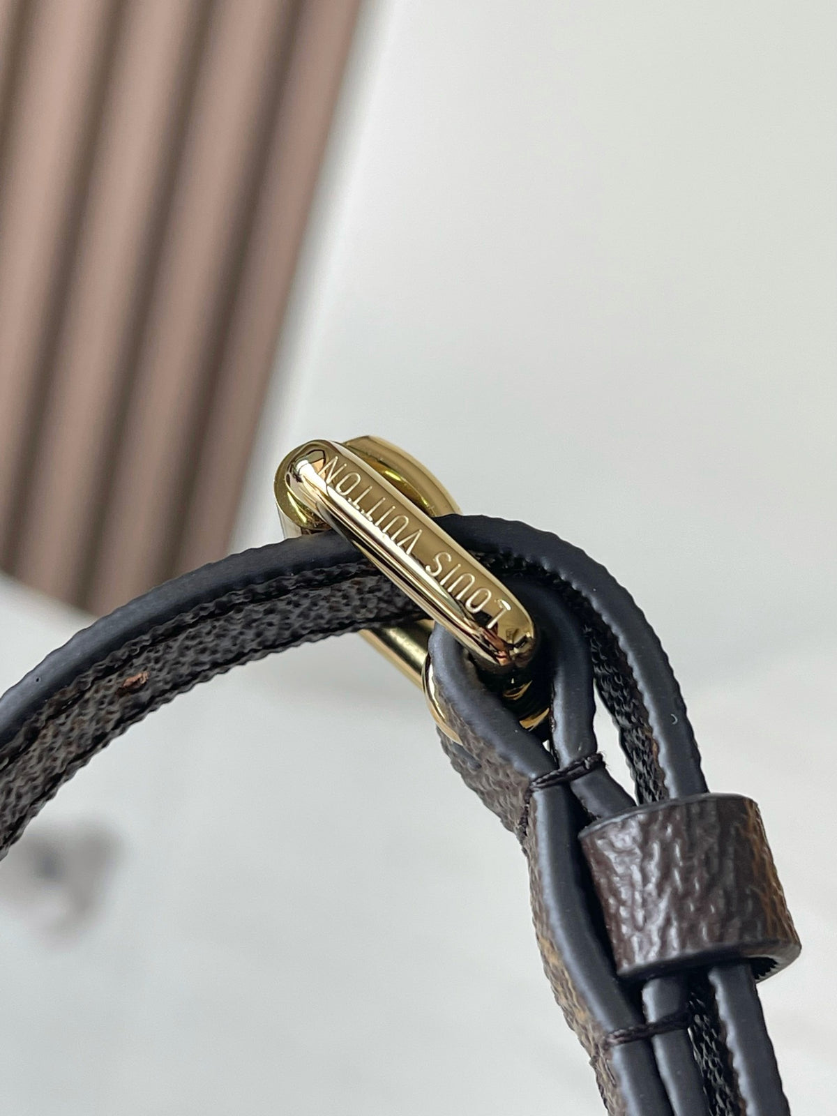 Catalogue article 9fb4f8c3ea — view 9