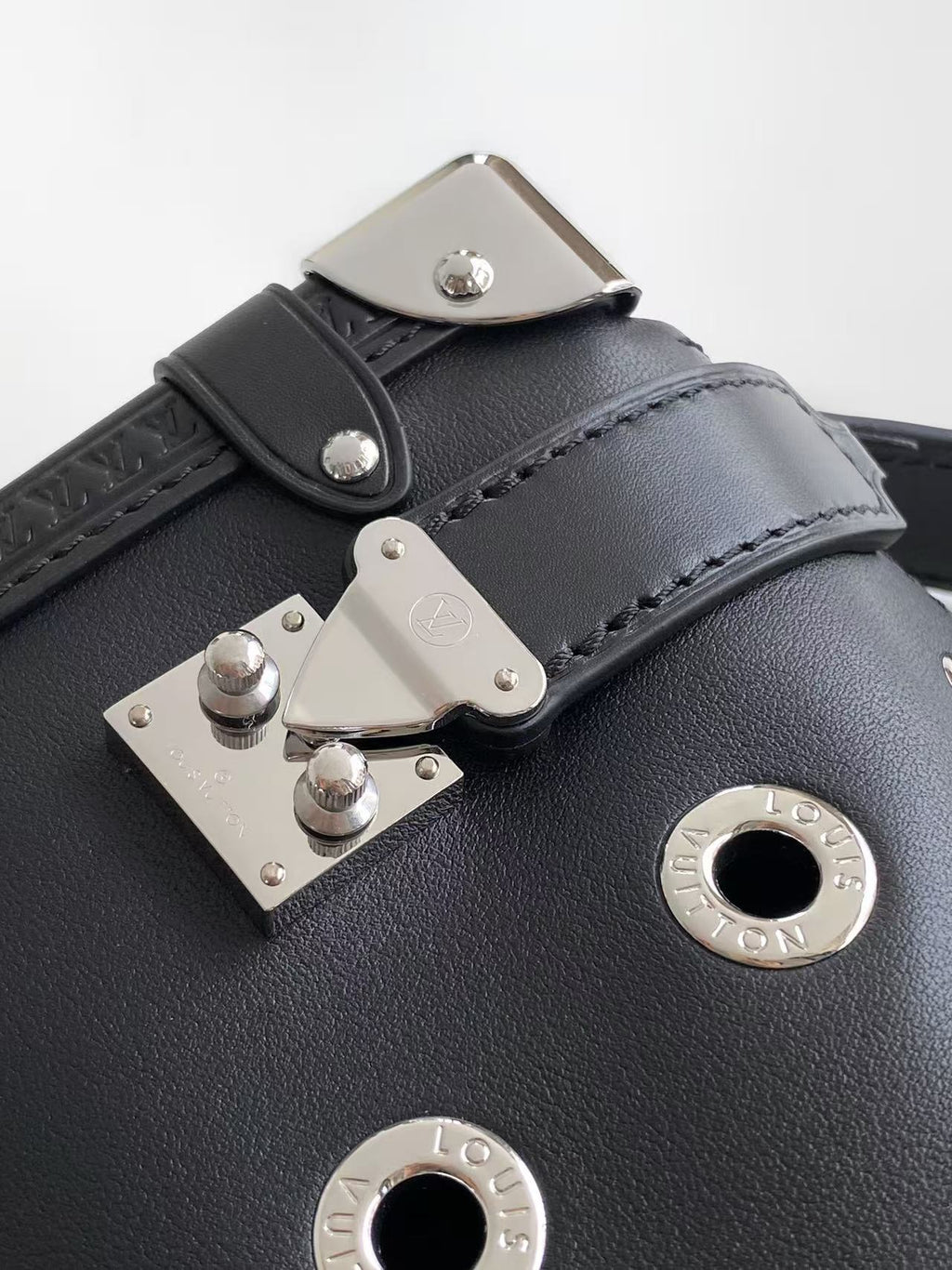 Catalogue article 0de3250003 — view 5