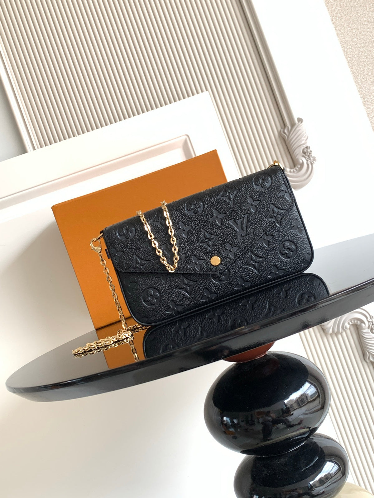 Catalogue article 5399922f87 — view 1