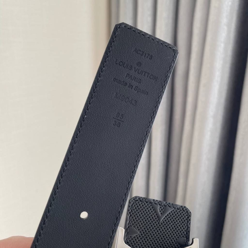 Catalogue article 5f5405572d — view 4
