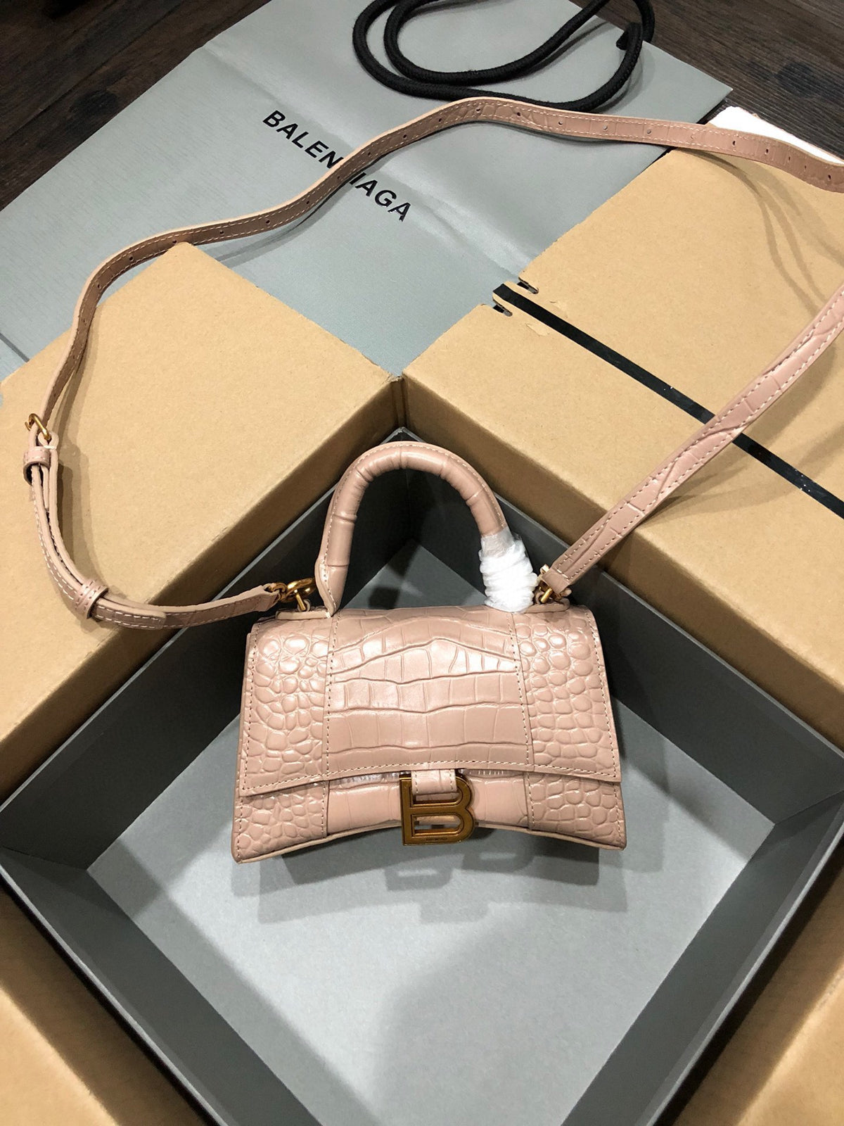 Catalogue article 38fd305c53 — view 1