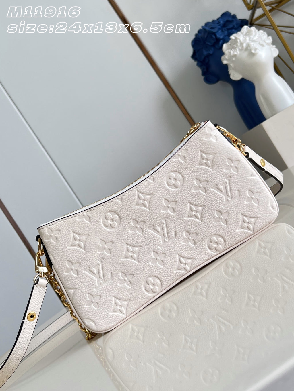 Catalogue article 3853936576 — view 4