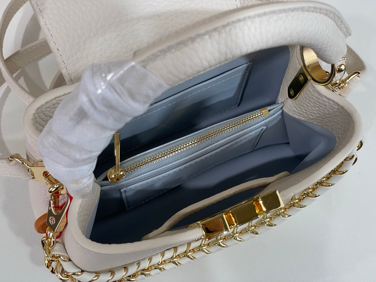 Catalogue article 5b4a852326 — view 9