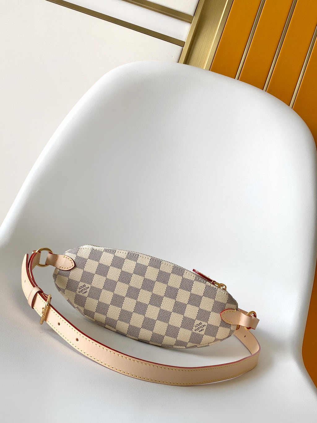 Catalogue article 2844454852 — view 2