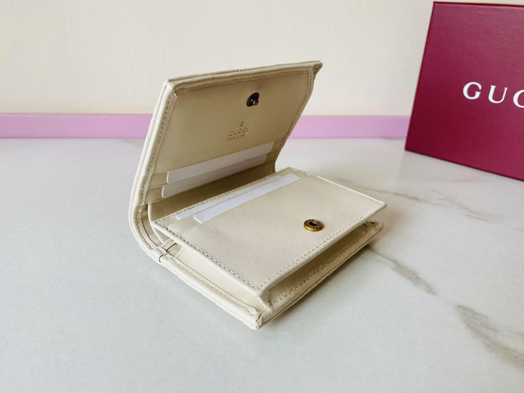 Catalogue article 8a735b4cfa — view 6