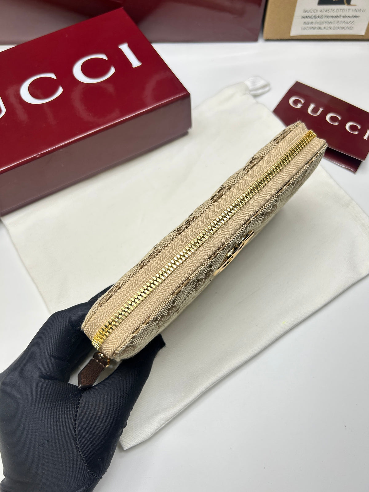 Catalogue article ec7bdf5b3f — view 1