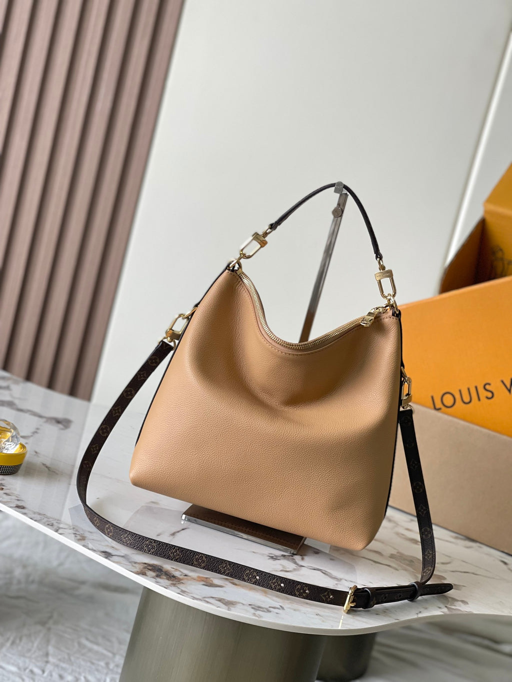 Catalogue article 9fb4f8c3ea — view 3