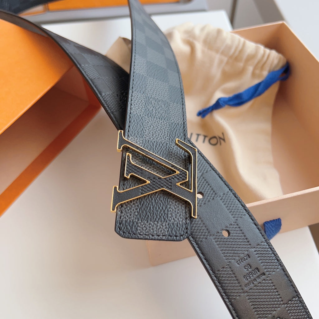 Catalogue article 671f9f24b7 — view 7