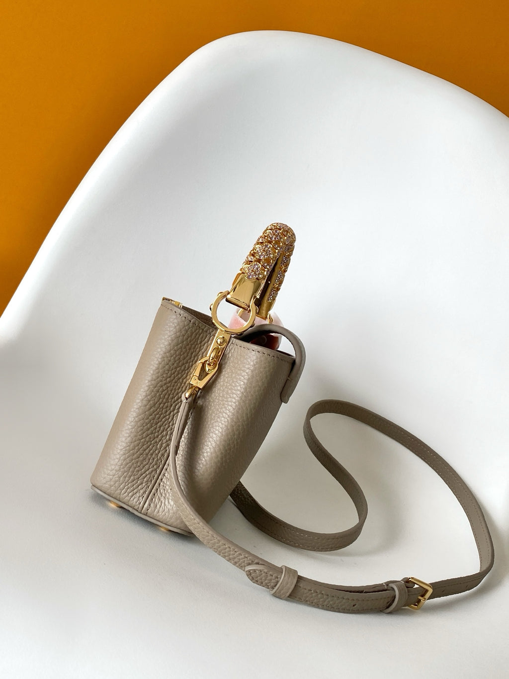 Catalogue article 70f129dfd5 — view 3