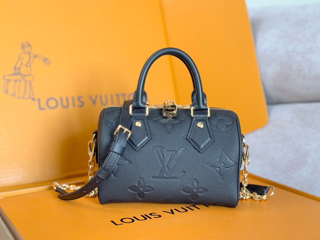 Catalogue article 048b6a52e3 — view 1