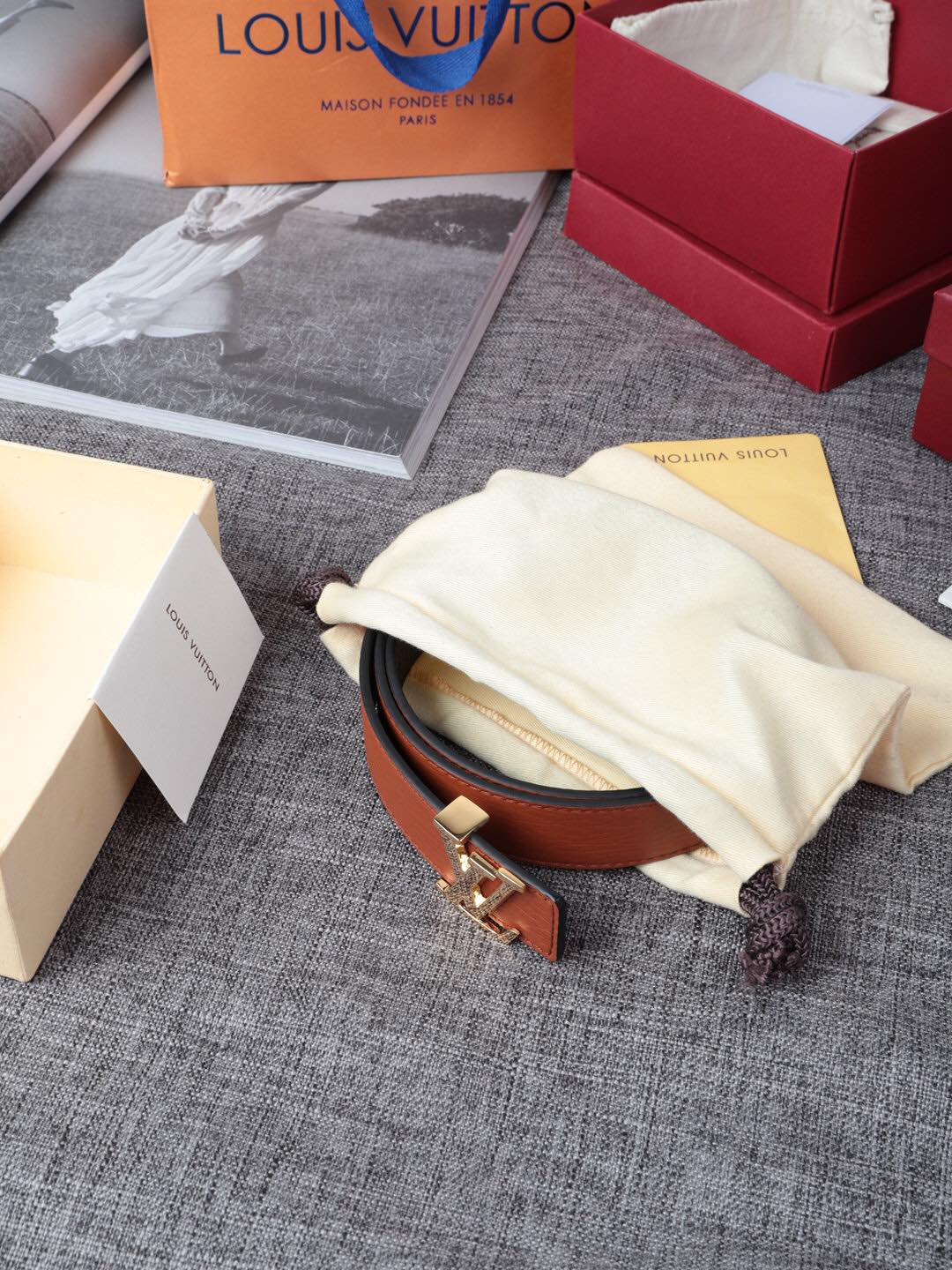 Catalogue article 7b20294060 — view 8