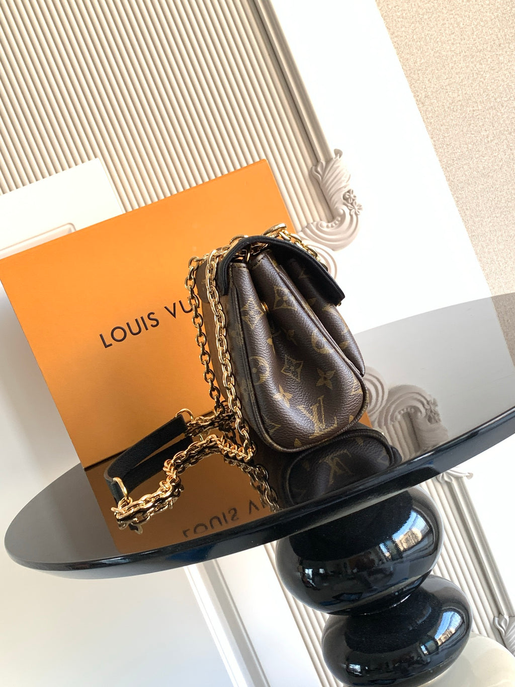 Catalogue article 1c12588bb1 — view 2