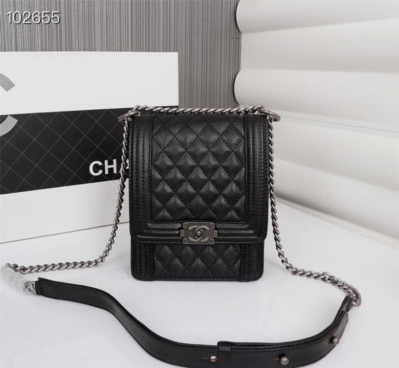 Catalogue article 185b01b532 — view 1
