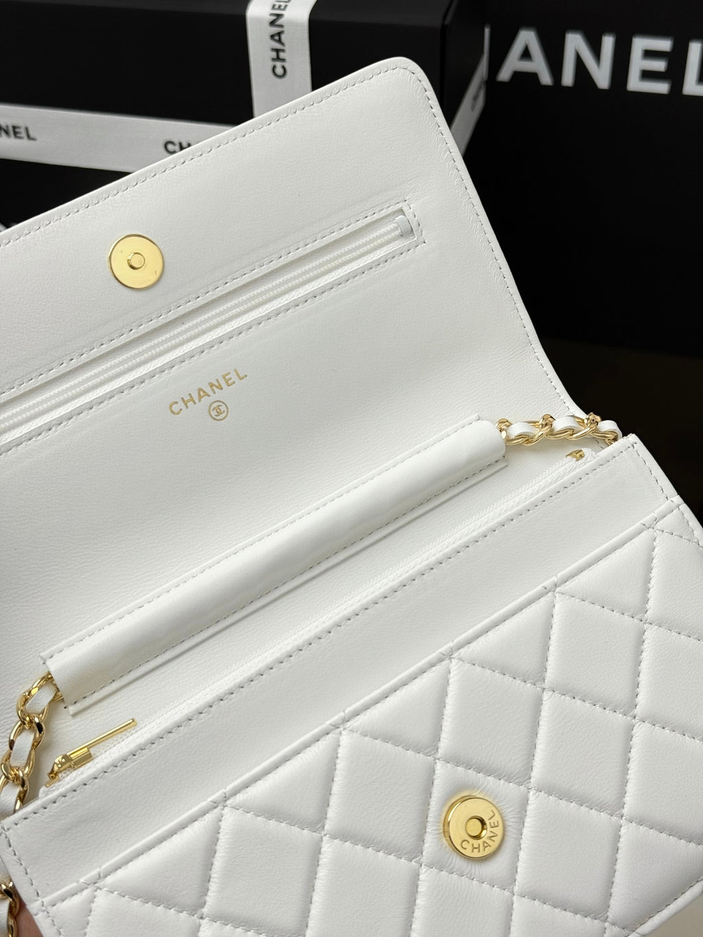 Catalogue article 71704df5d3 — view 6