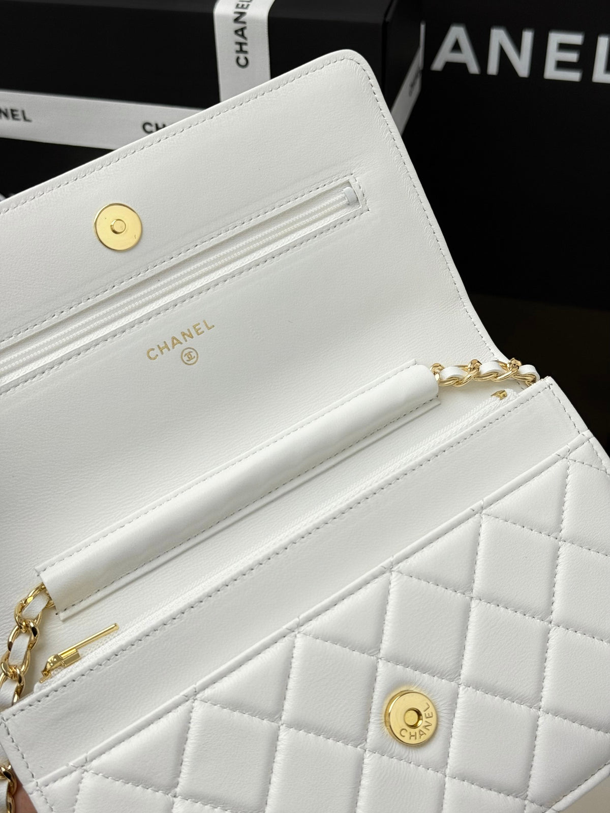 Catalogue article 71704df5d3 — view 6