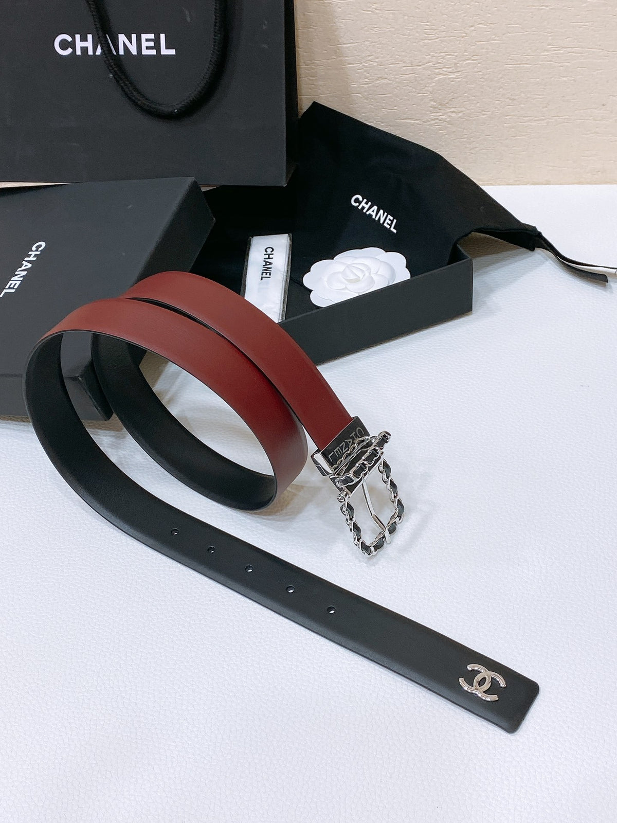 Catalogue article 946733d236 — view 2