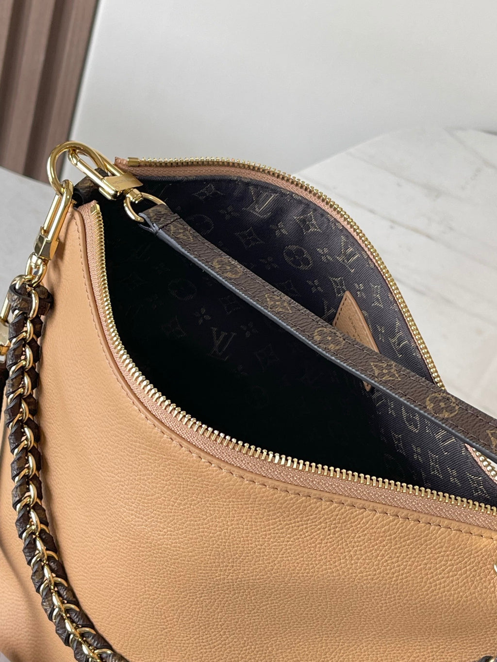 Catalogue article 9fb4f8c3ea — view 8