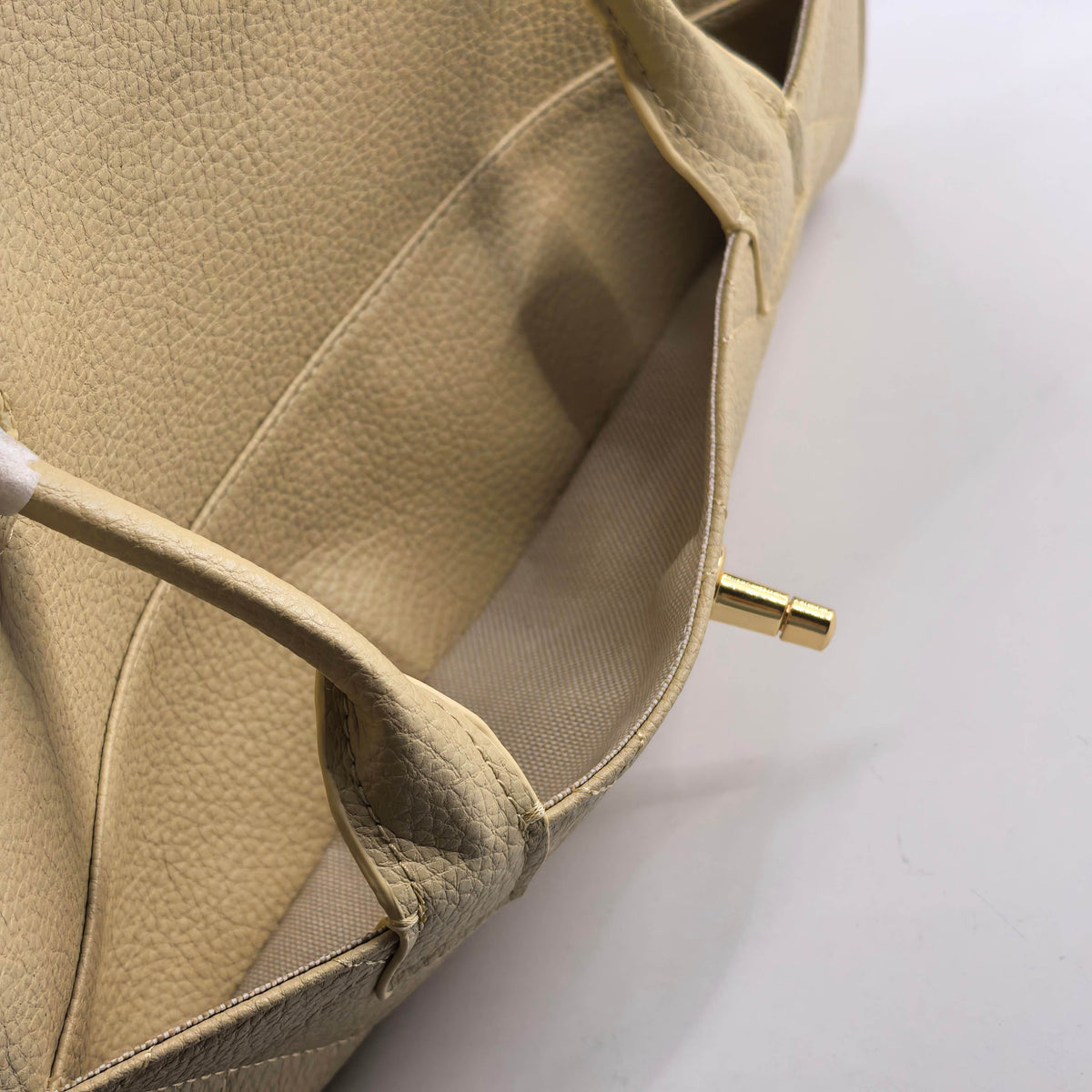Catalogue article 8b7d2fe949 — view 9