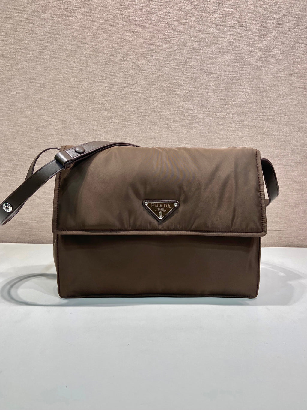 Catalogue article 619b3501f0 — view 1