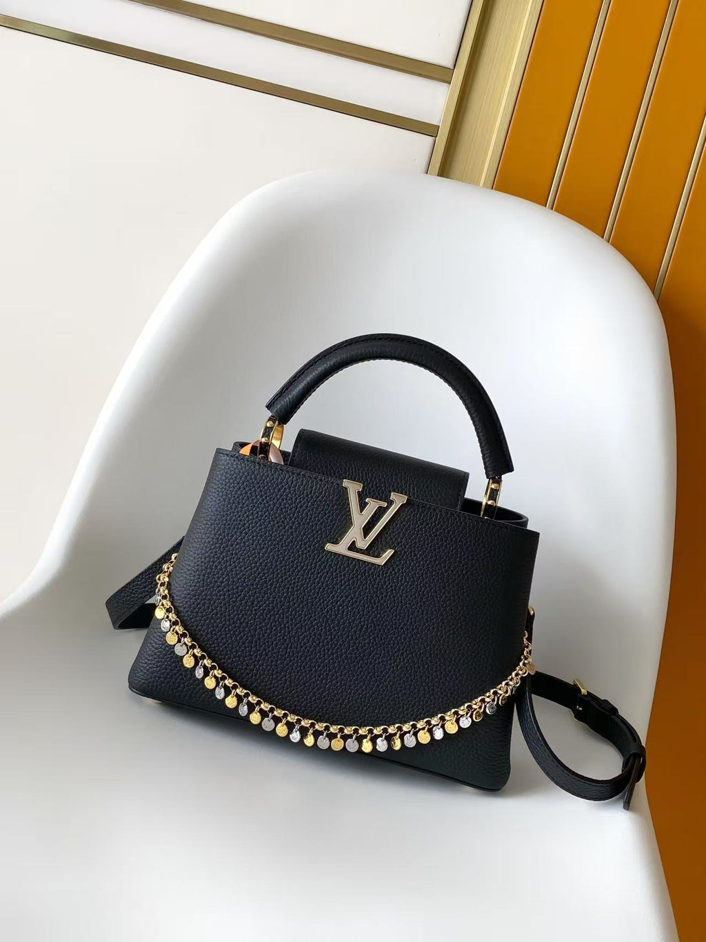 Catalogue article fc24b2c1be — view 1