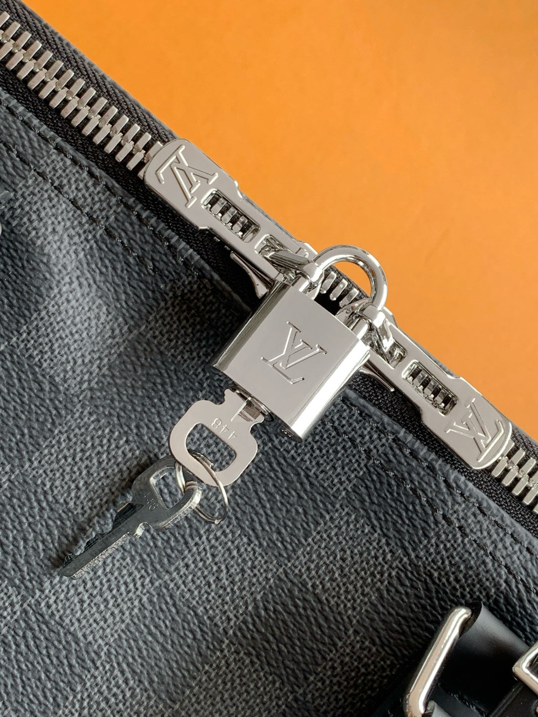 Catalogue article 935a8240ae — view 6