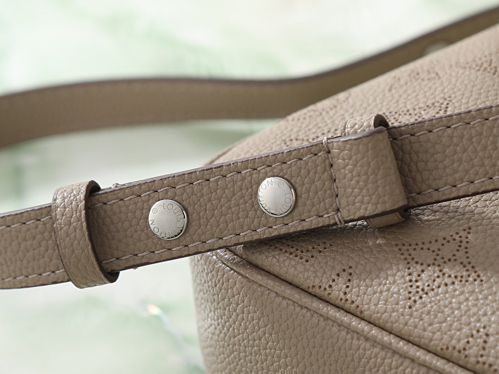 Catalogue article 7c9084f8e5 — view 12