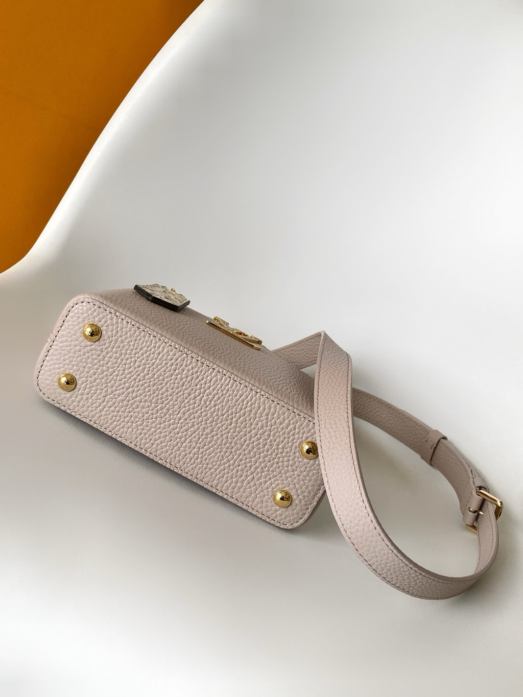 Catalogue article 343a0d2e25 — view 4