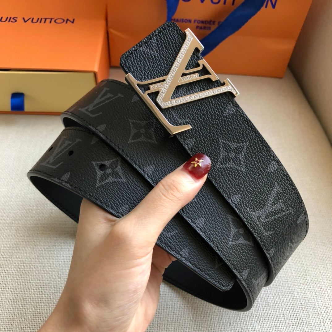 Catalogue article 4fd6cd2d5c — view 2