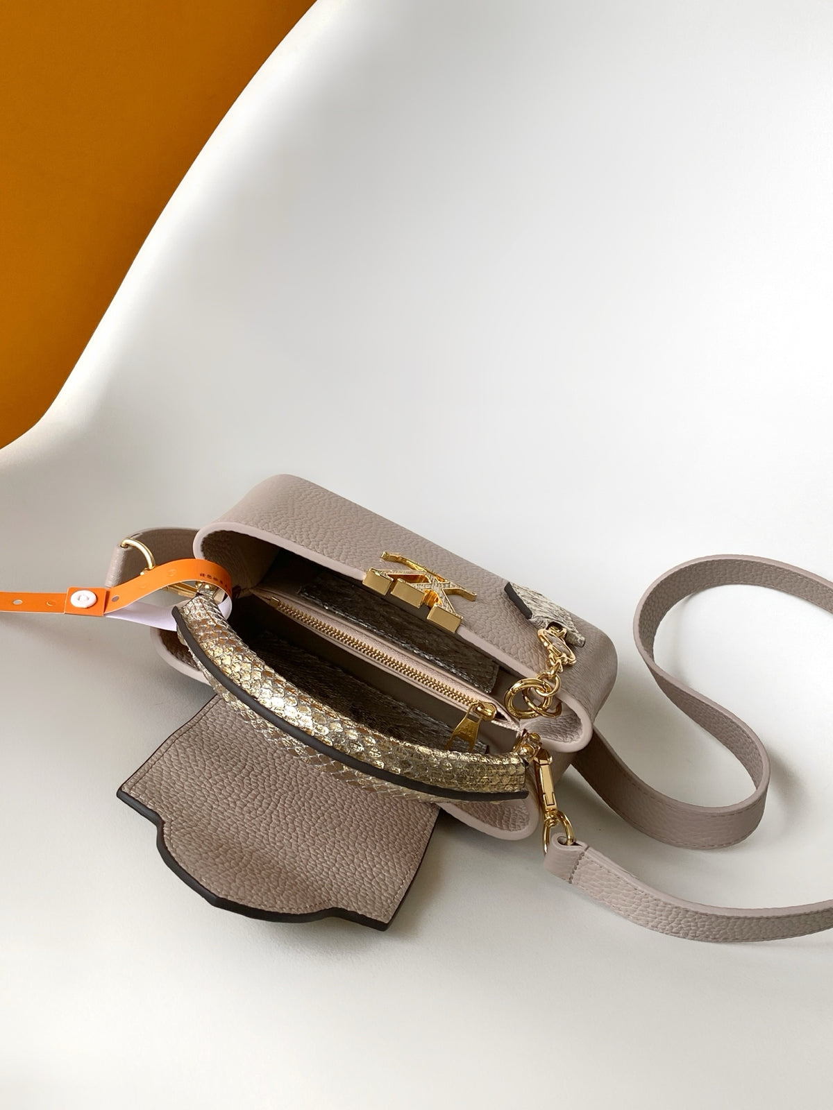 Catalogue article 343a0d2e25 — view 8