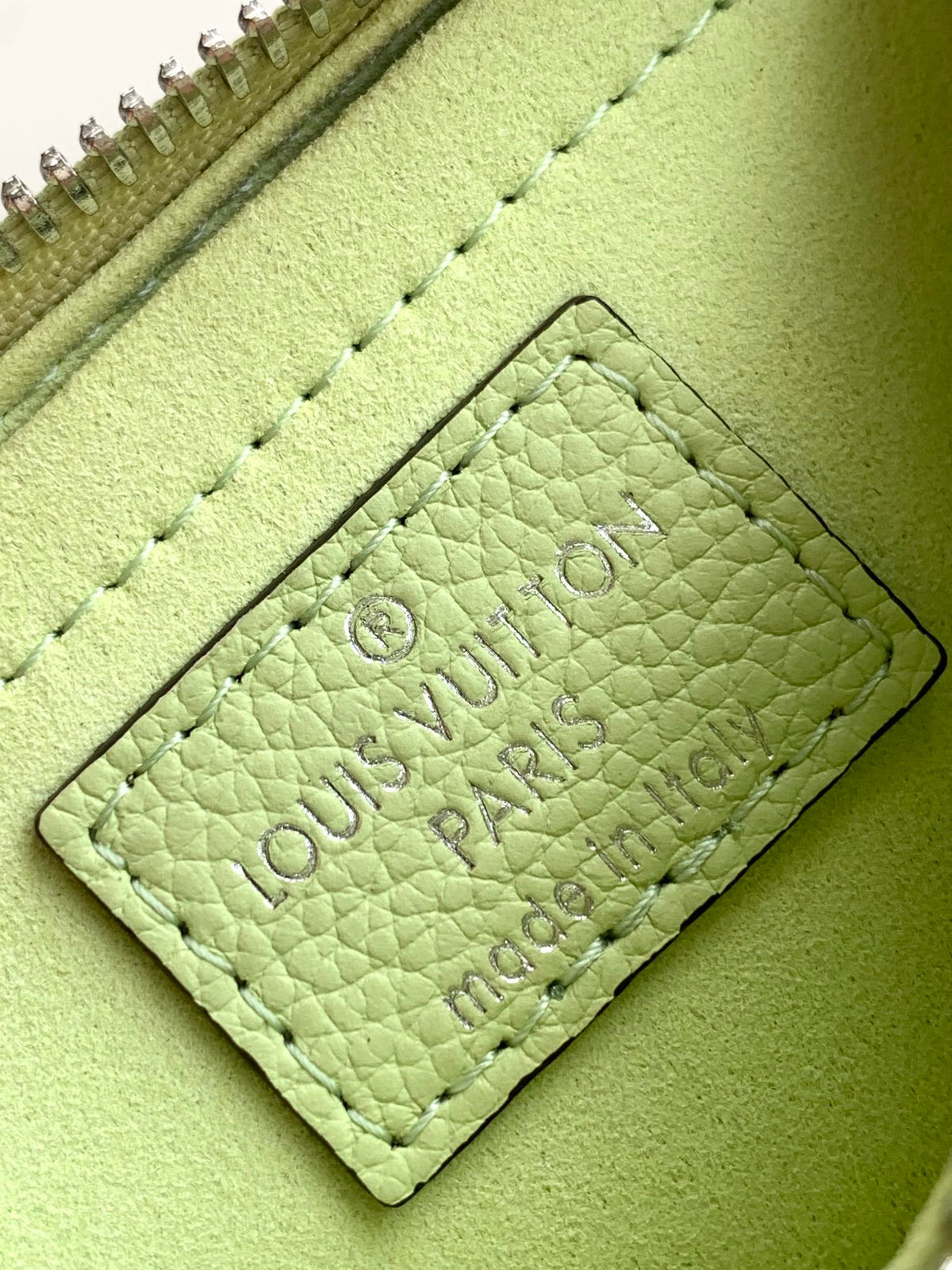 Catalogue article 79e1e74e2f — view 9