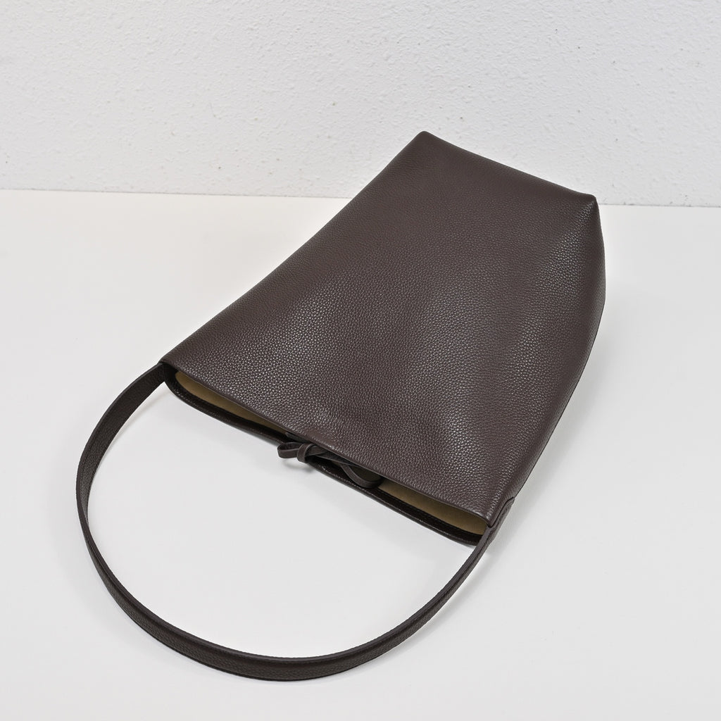Catalogue article 5e08272468 — view 4