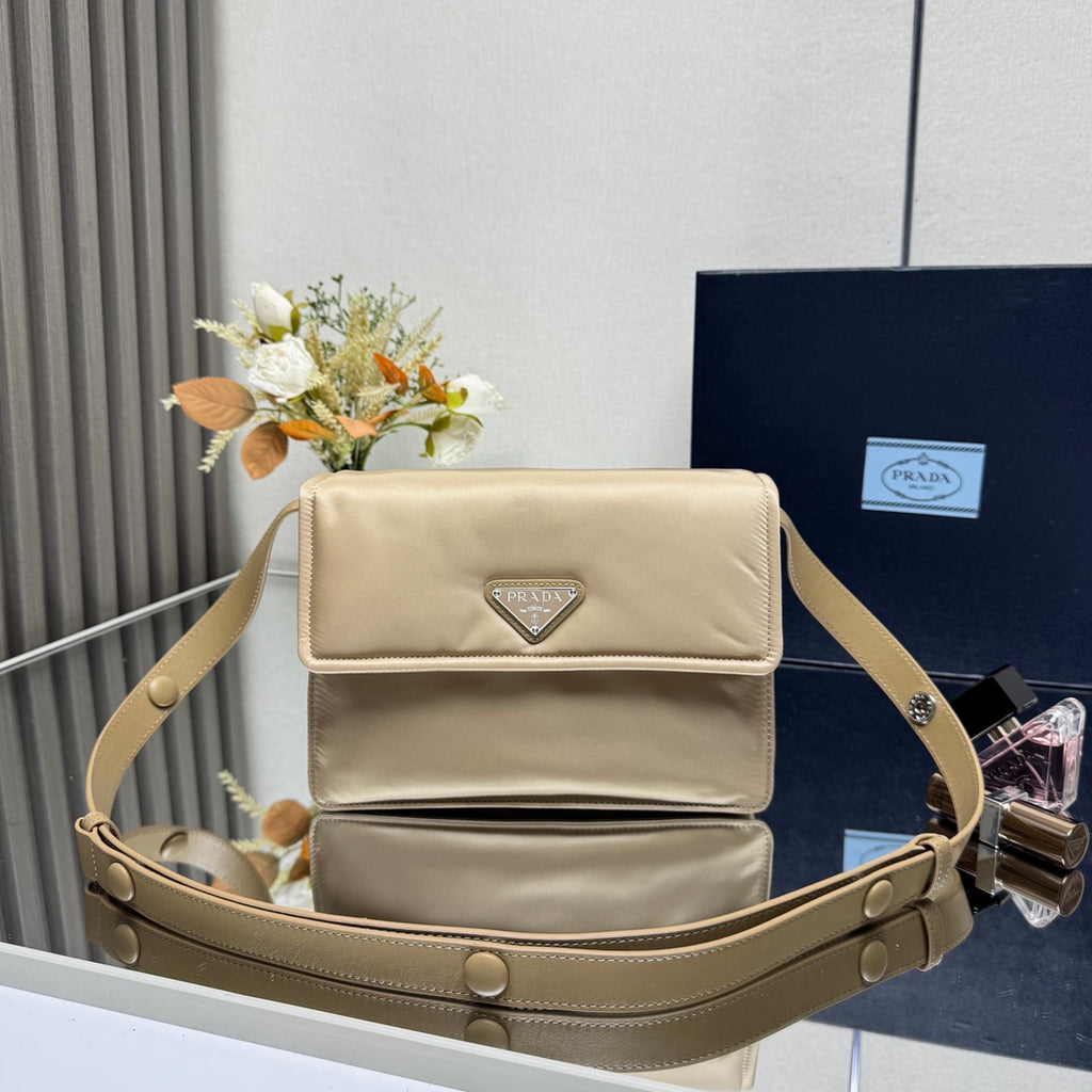 Catalogue article 0d842727eb — view 1