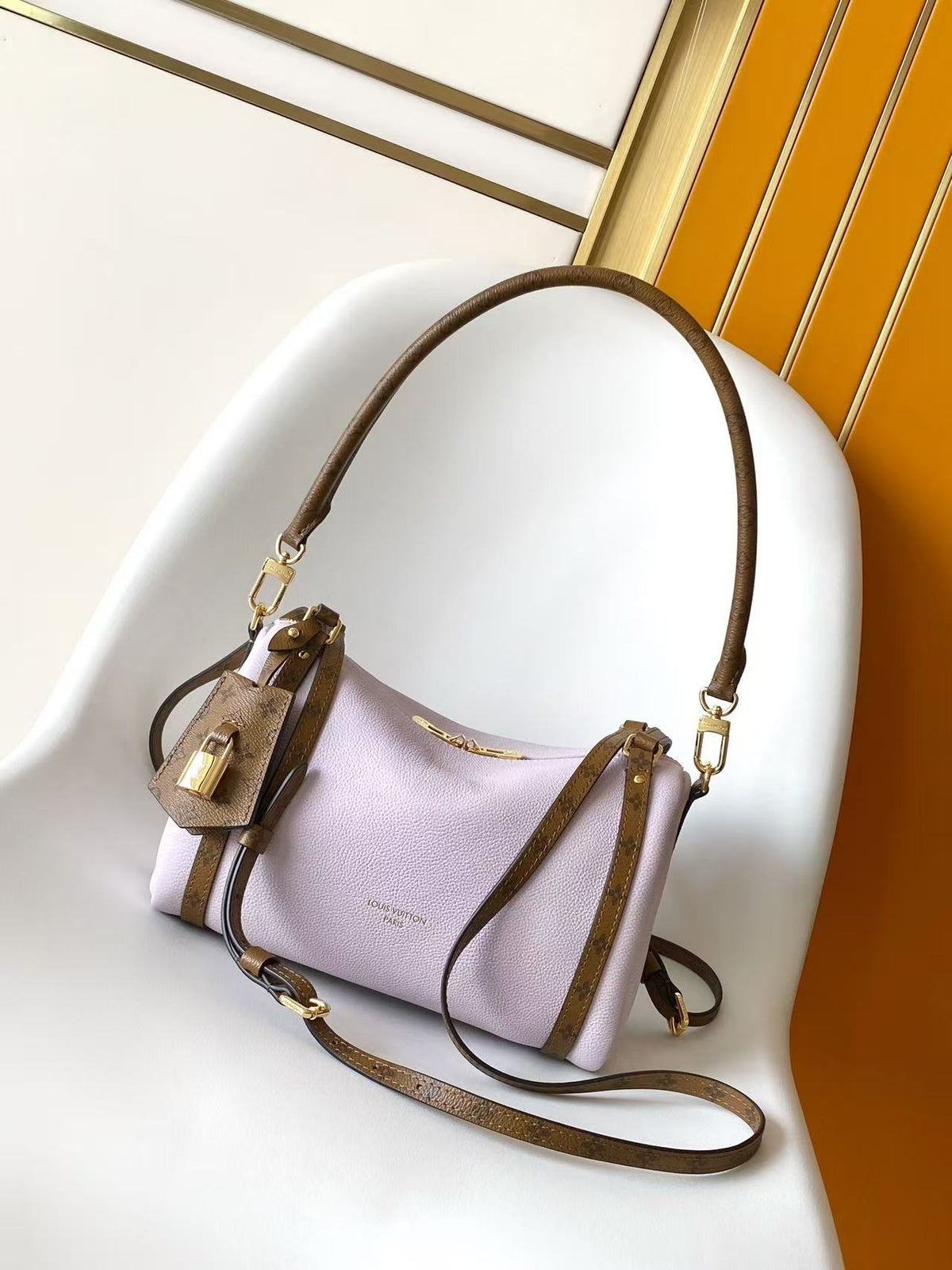 Catalogue article 377623ea99 — view 1