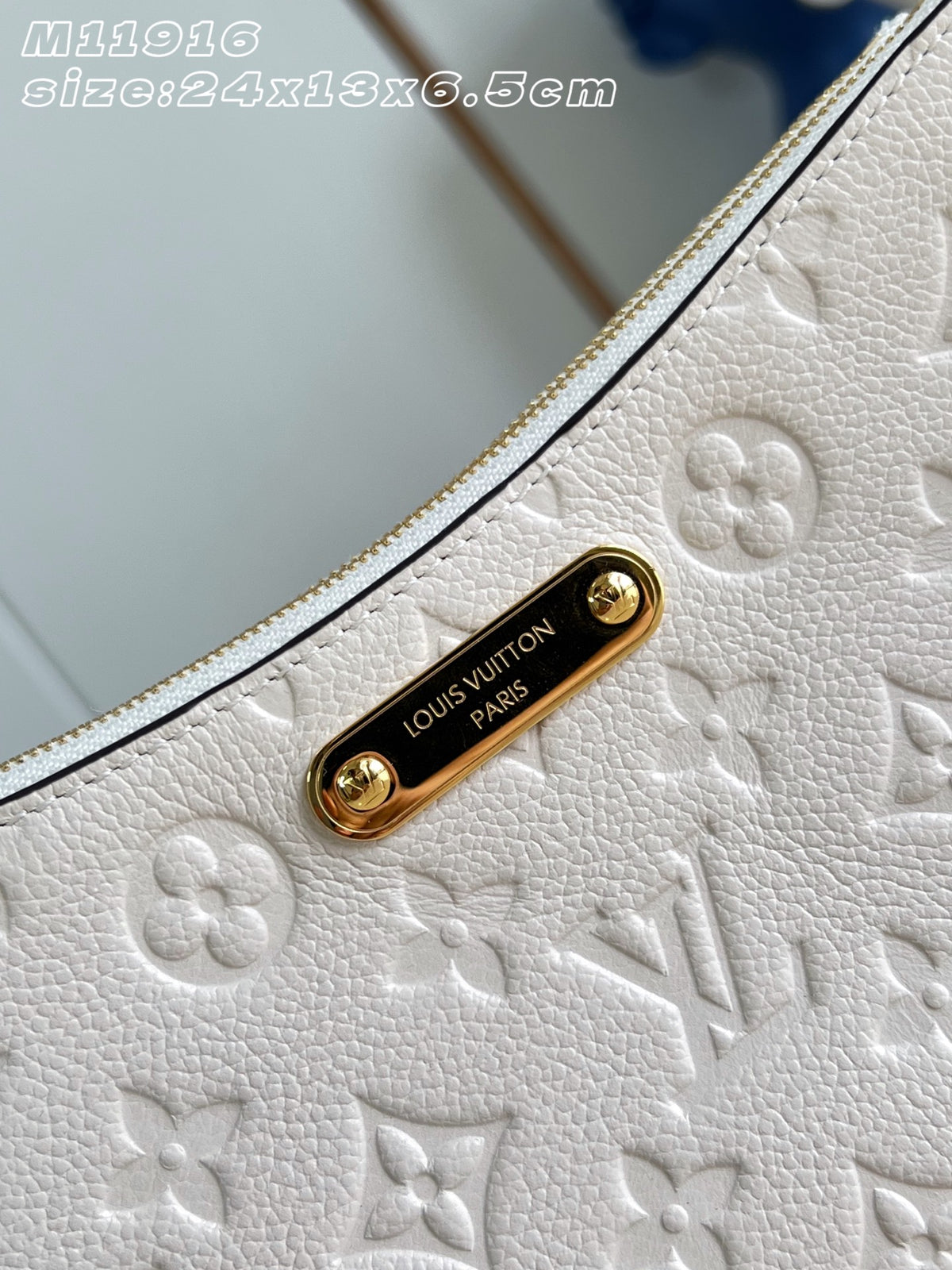 Catalogue article 3853936576 — view 2