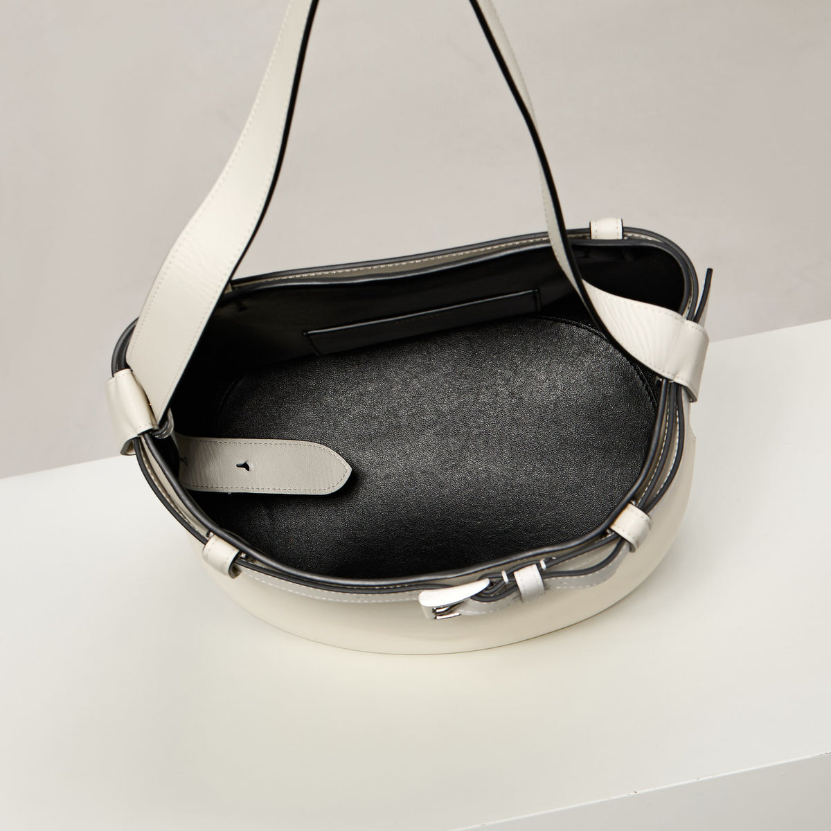 Catalogue article b8fb0d28ca — view 9