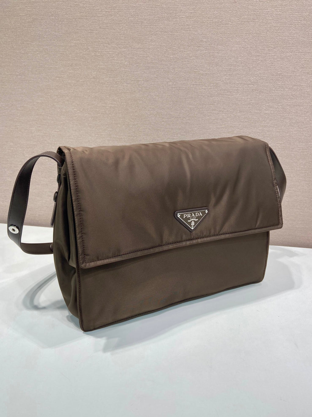 Catalogue article 619b3501f0 — view 3
