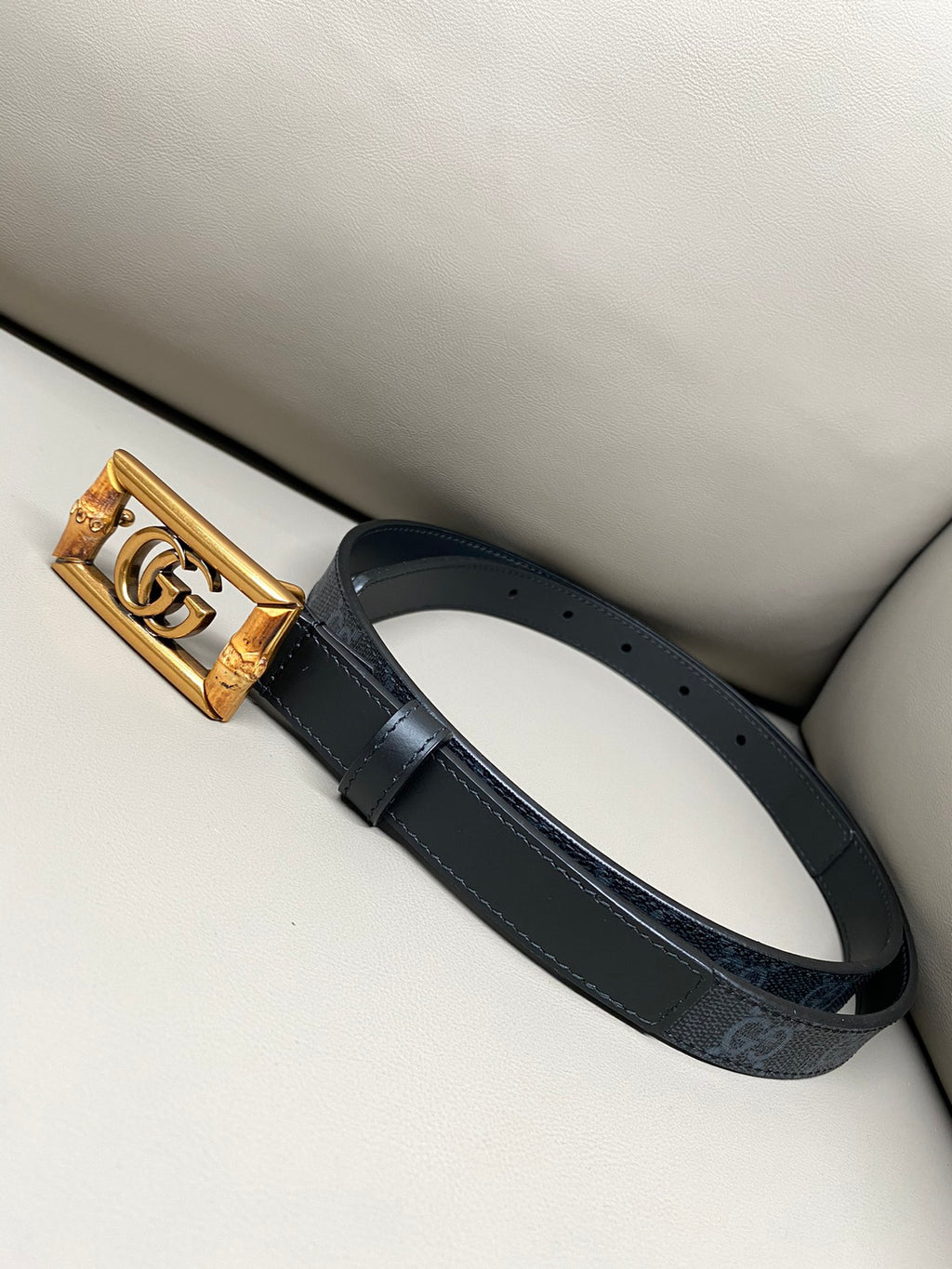 Catalogue article d135b90a1a — view 1